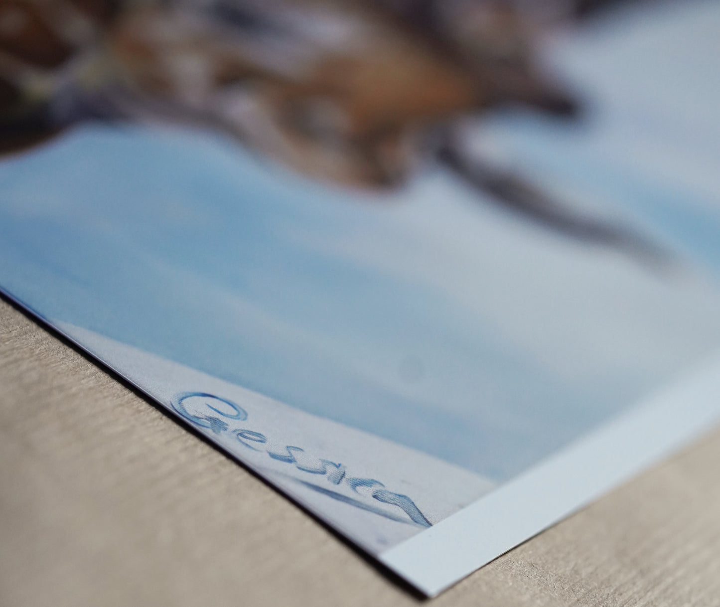 001/ Ein Kuss am Kopf Print